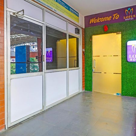 Hotel O Lotus Hotel Сурат Экстерьер фото