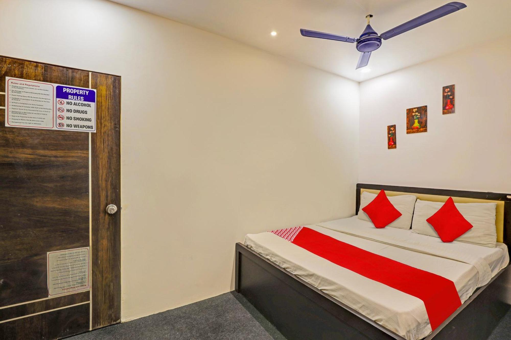 Hotel O Lotus Hotel Сурат Экстерьер фото