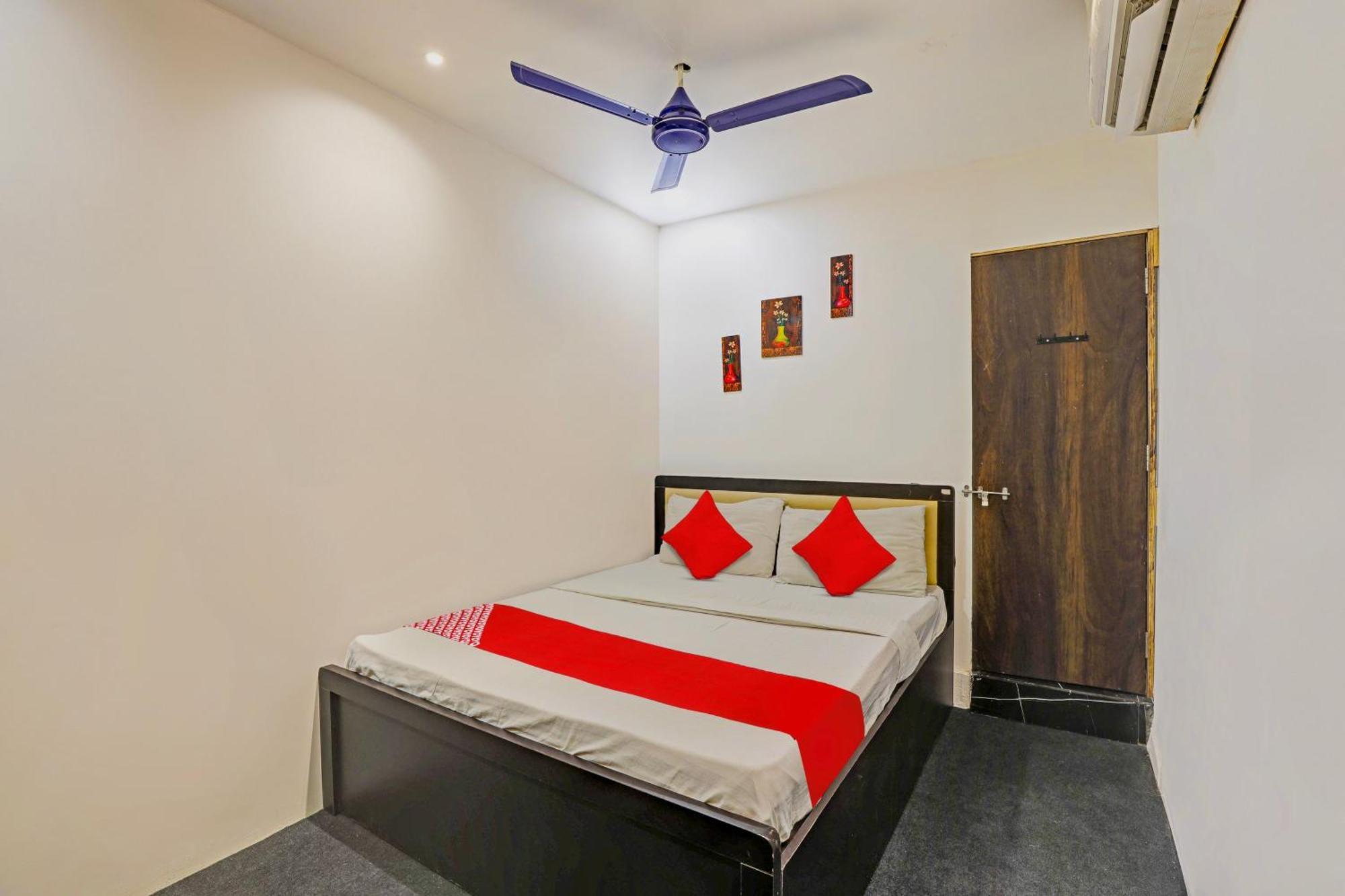 Hotel O Lotus Hotel Сурат Экстерьер фото