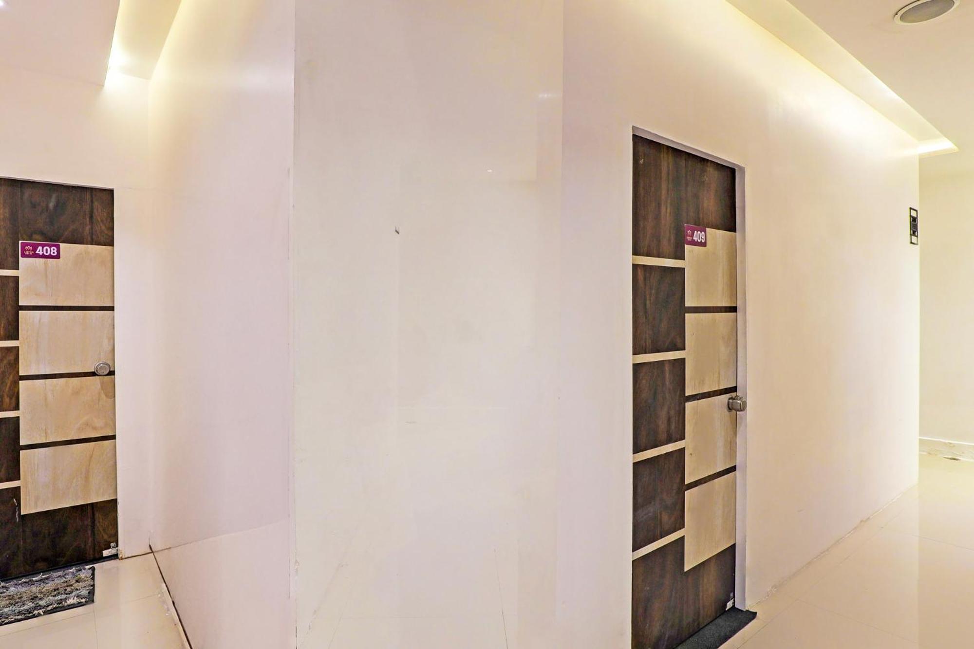 Hotel O Lotus Hotel Сурат Экстерьер фото
